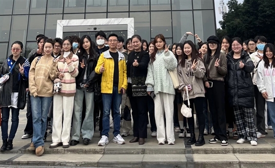 校企交流 協(xié)同發(fā)展 | 四川音樂學院美術學院赴華體科技參觀學習